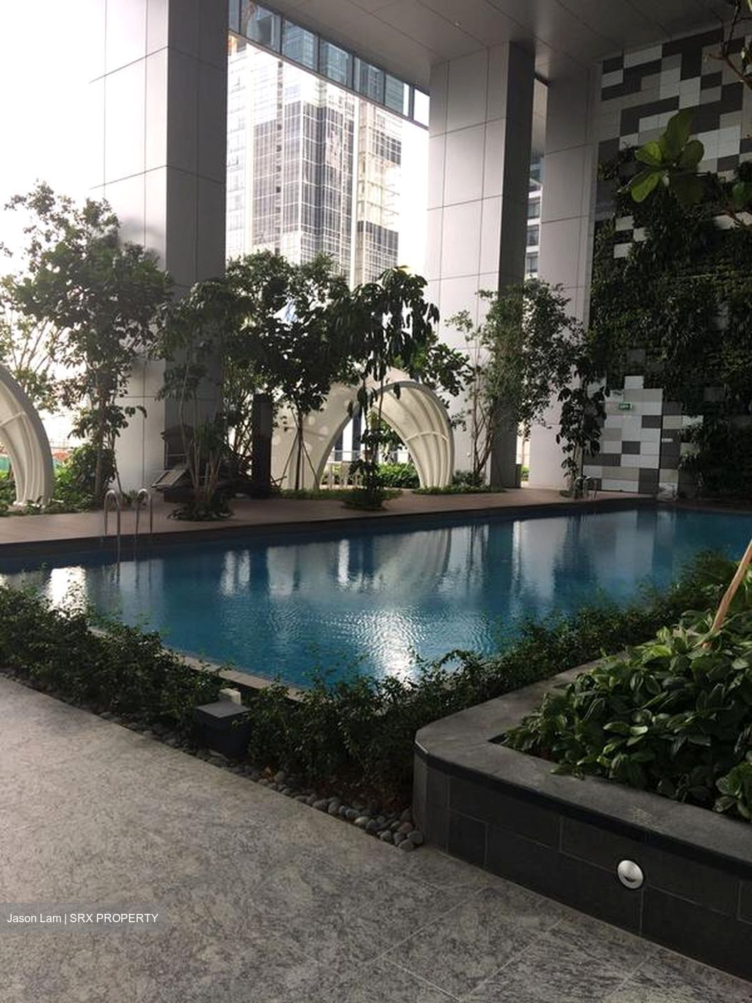 Sbf Center (D1), Retail #584280531